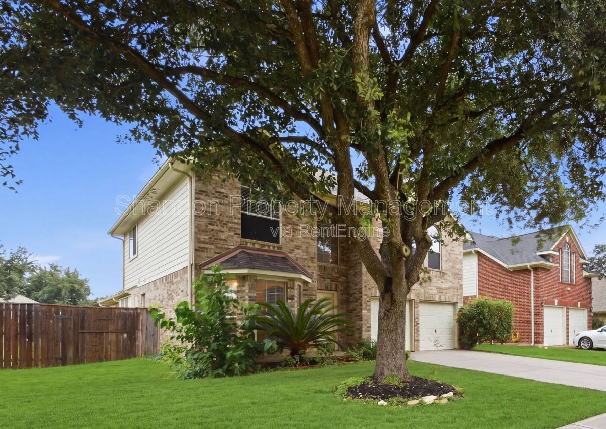 Apartment for rent at 3924 Highland Vale Court, Fresno, TX 77545