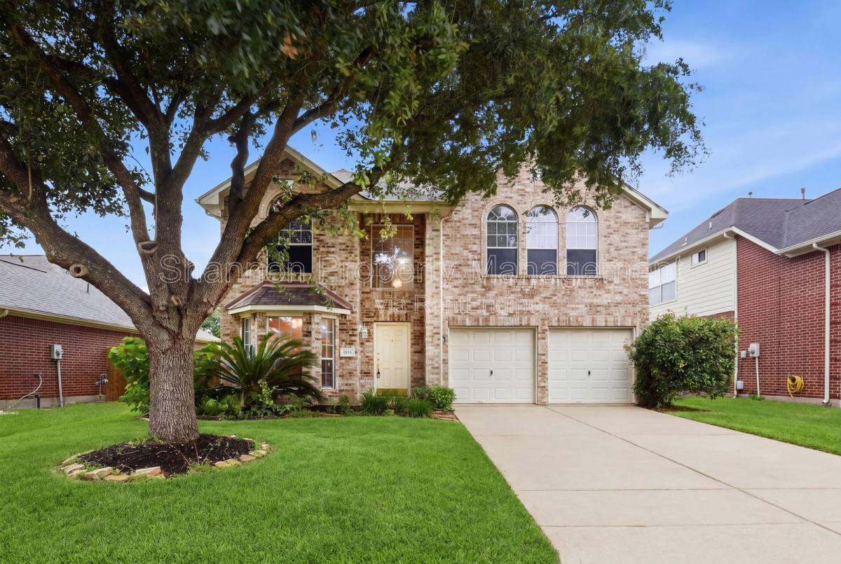 Apartment for rent at 3924 Highland Vale Court, Fresno, TX 77545