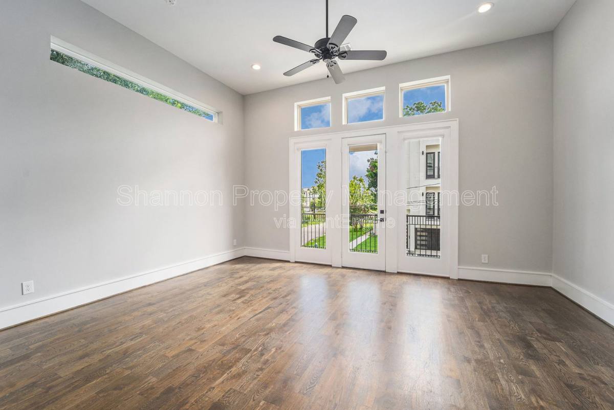 House for rent at 2221 Francis St, Houston, TX 77004