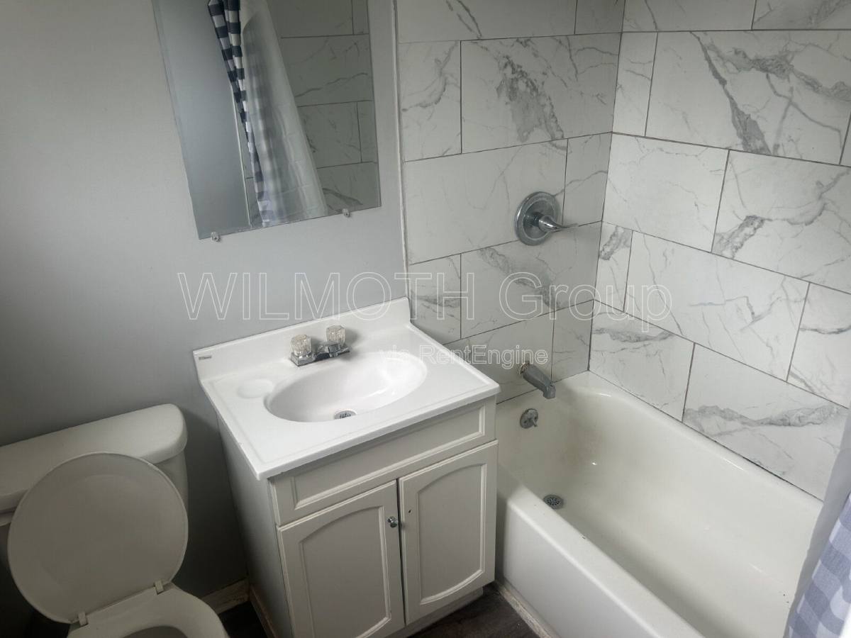 Apartment for rent at 135 W Hendricks St #4, Shelbyville, IN 46176