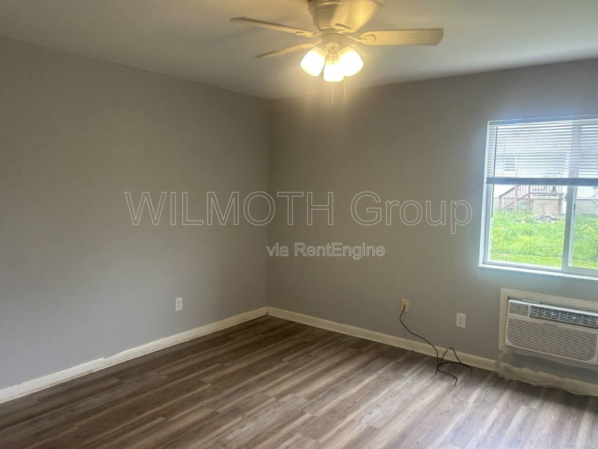 Apartment for rent at 135 W Hendricks St #4, Shelbyville, IN 46176