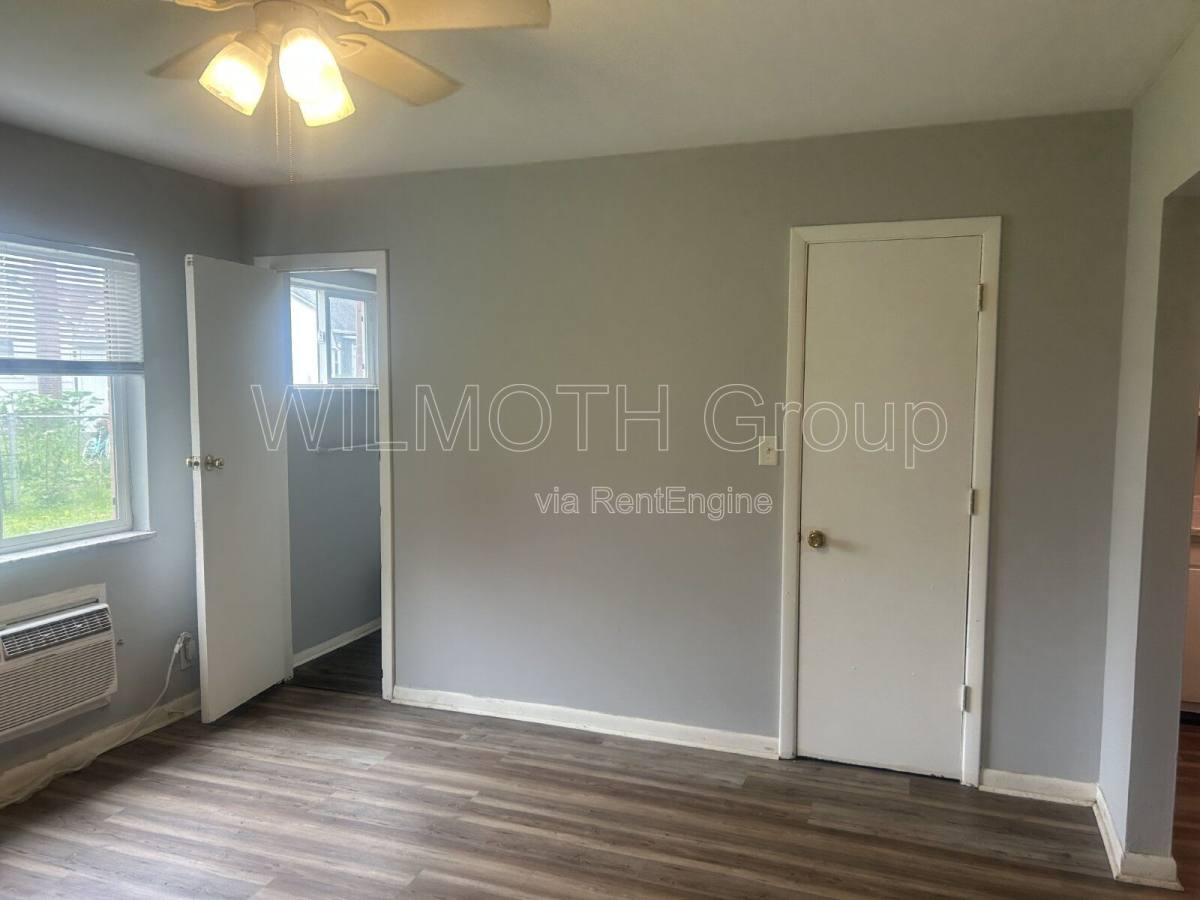 Apartment for rent at 135 W Hendricks St #4, Shelbyville, IN 46176