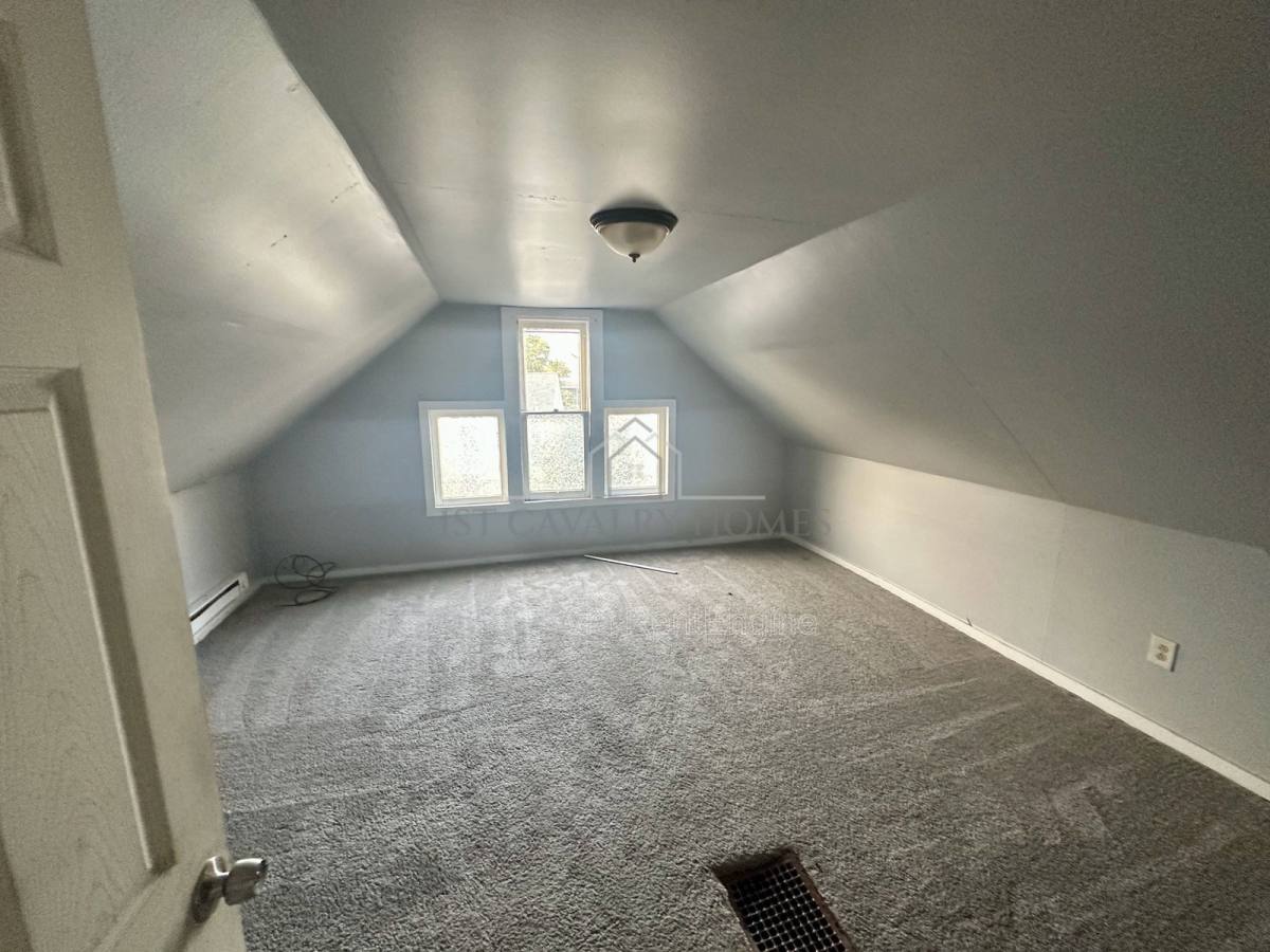 Apartment for rent at 202 Crosby St, Akron, OH 44303