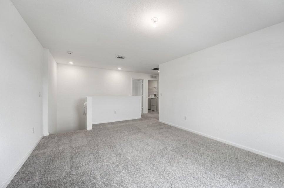 House for rent at 10485 NW Suncrest Loop, Port Saint Lucie, FL 34987