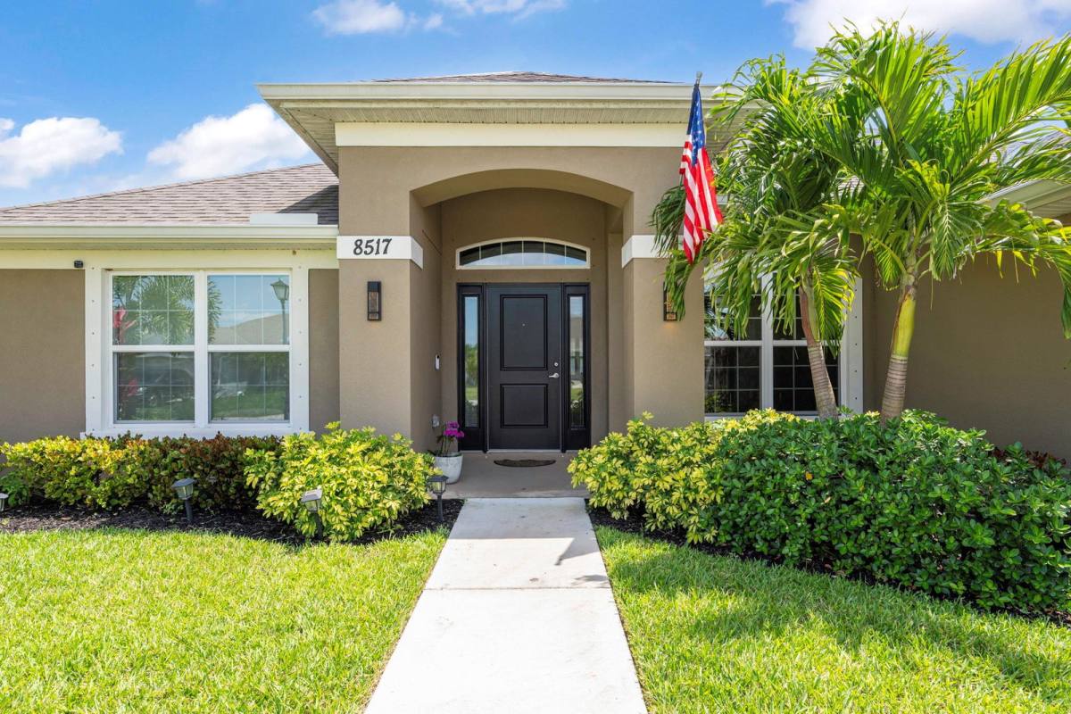 House for rent at 8517 Waterstone Blvd, Fort Pierce, FL 34951