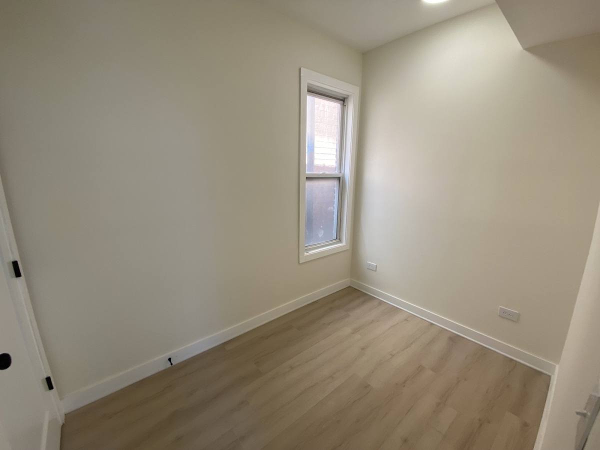 Apartment for rent at 1322 W Ohio St #2R, Chicago, IL 60642