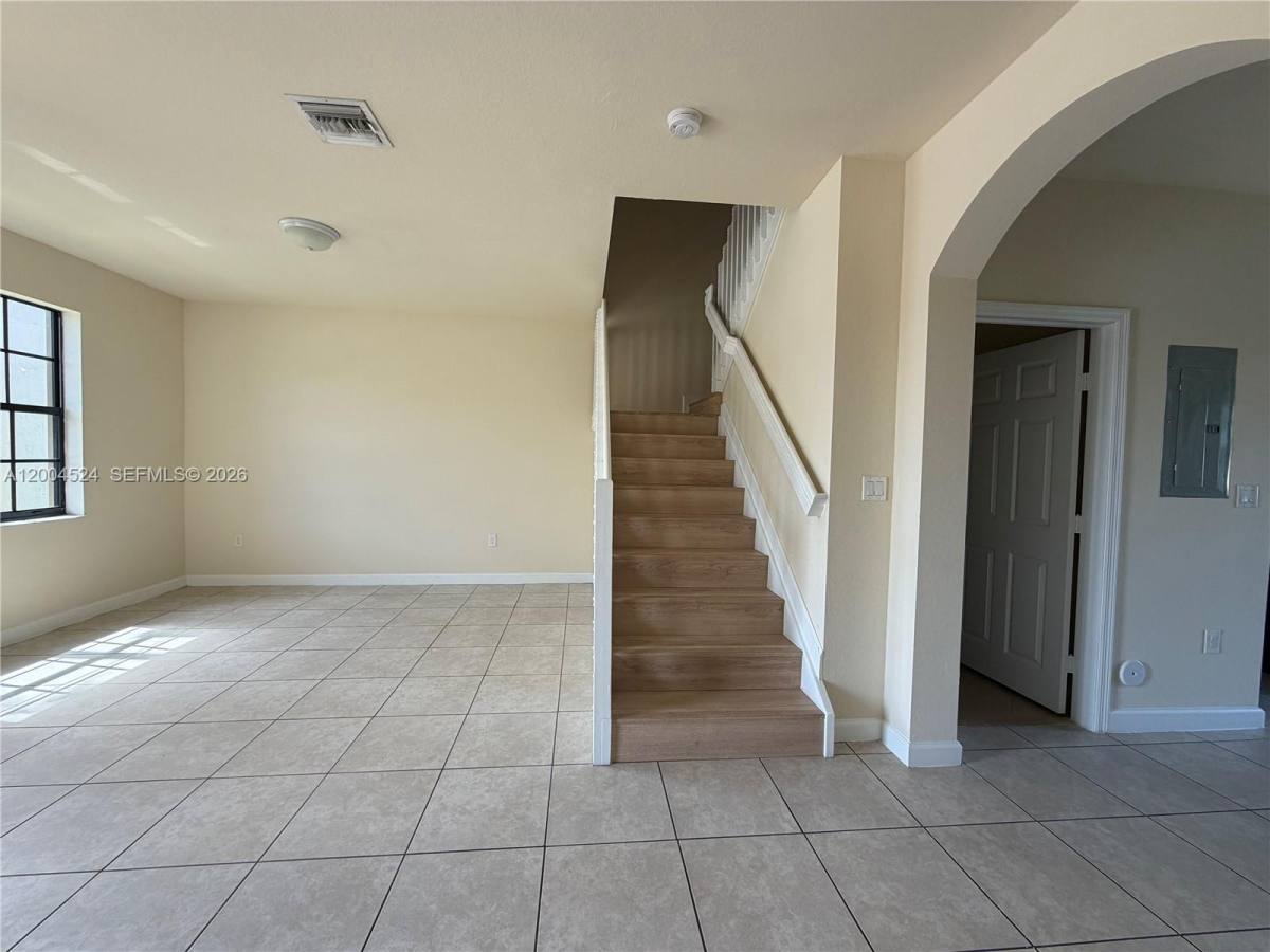 Townhouse for rent at 544 SE 32nd Ave, Homestead, FL 33033
