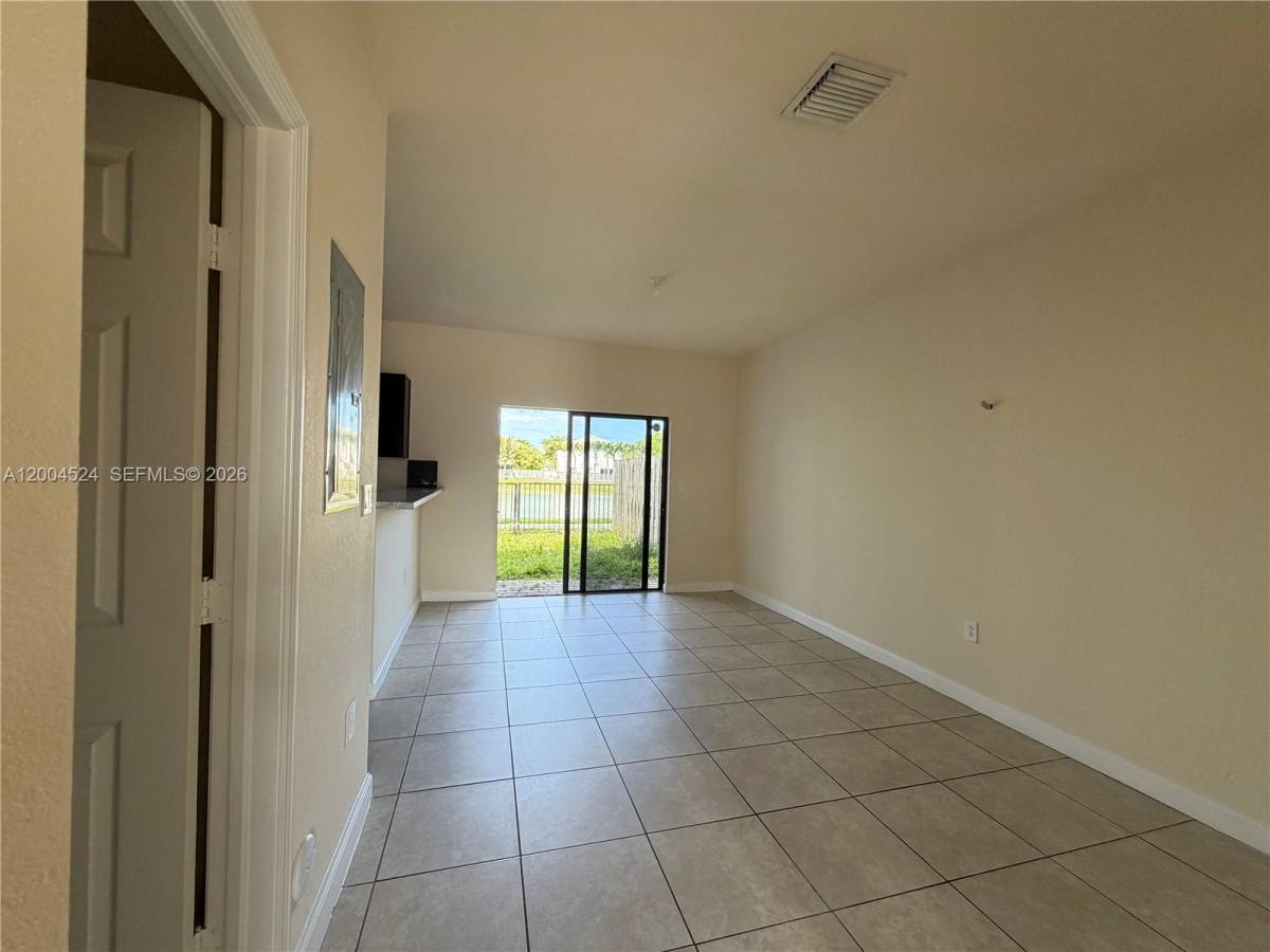 Townhouse for rent at 544 SE 32nd Ave, Homestead, FL 33033
