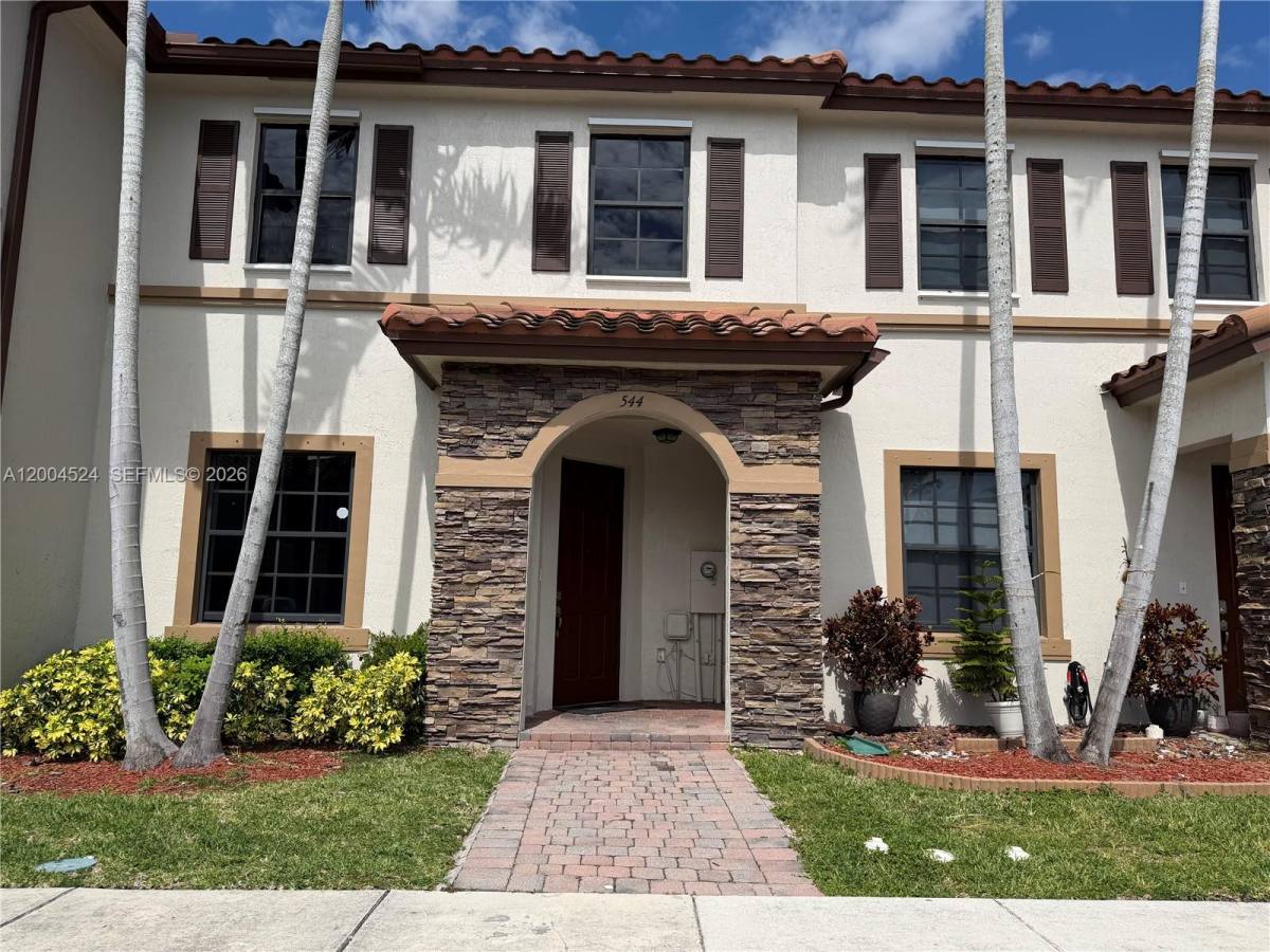 Townhouse for rent at 544 SE 32nd Ave, Homestead, FL 33033