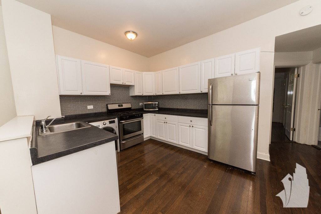Apartment for rent at 3701 N Hoyne Ave #3, Chicago, IL 60618