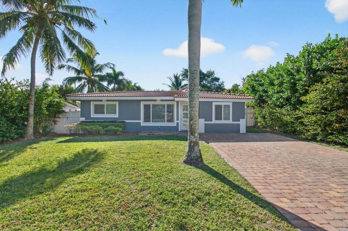 House for rent at 360 SW 2nd St, Boca Raton, FL 33432