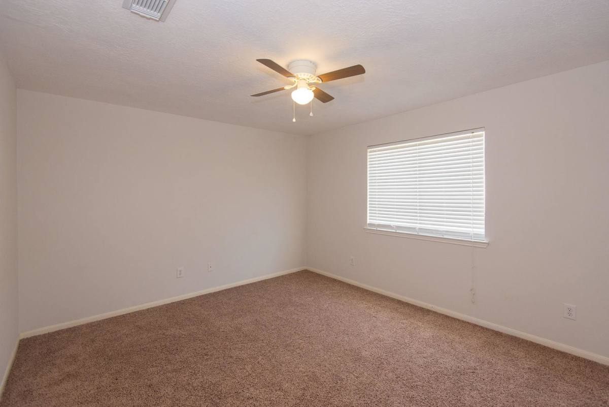 House for rent at 2209 Ames St, Pearland, TX 77584