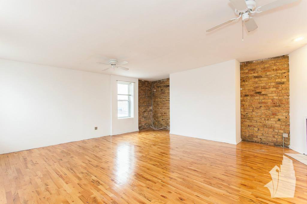 Apartment for rent at 2057 W Dickens Ave #1N, Chicago, IL 60639
