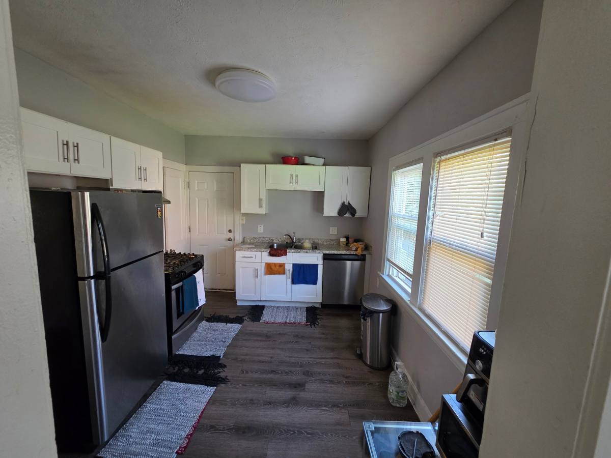 Apartment for rent at 2803 Avondale Ave #1, Cleveland, OH 44118