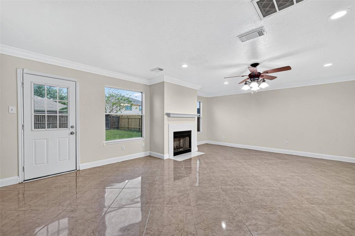 House for rent at 2222 Mountshire Dr, Missouri City, TX 77489