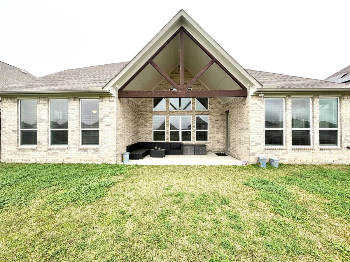 Apartment for rent at 6610 Lake Oasis Dr, Katy, TX 77493