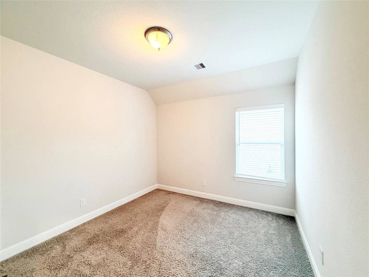 Apartment for rent at 6610 Lake Oasis Dr, Katy, TX 77493