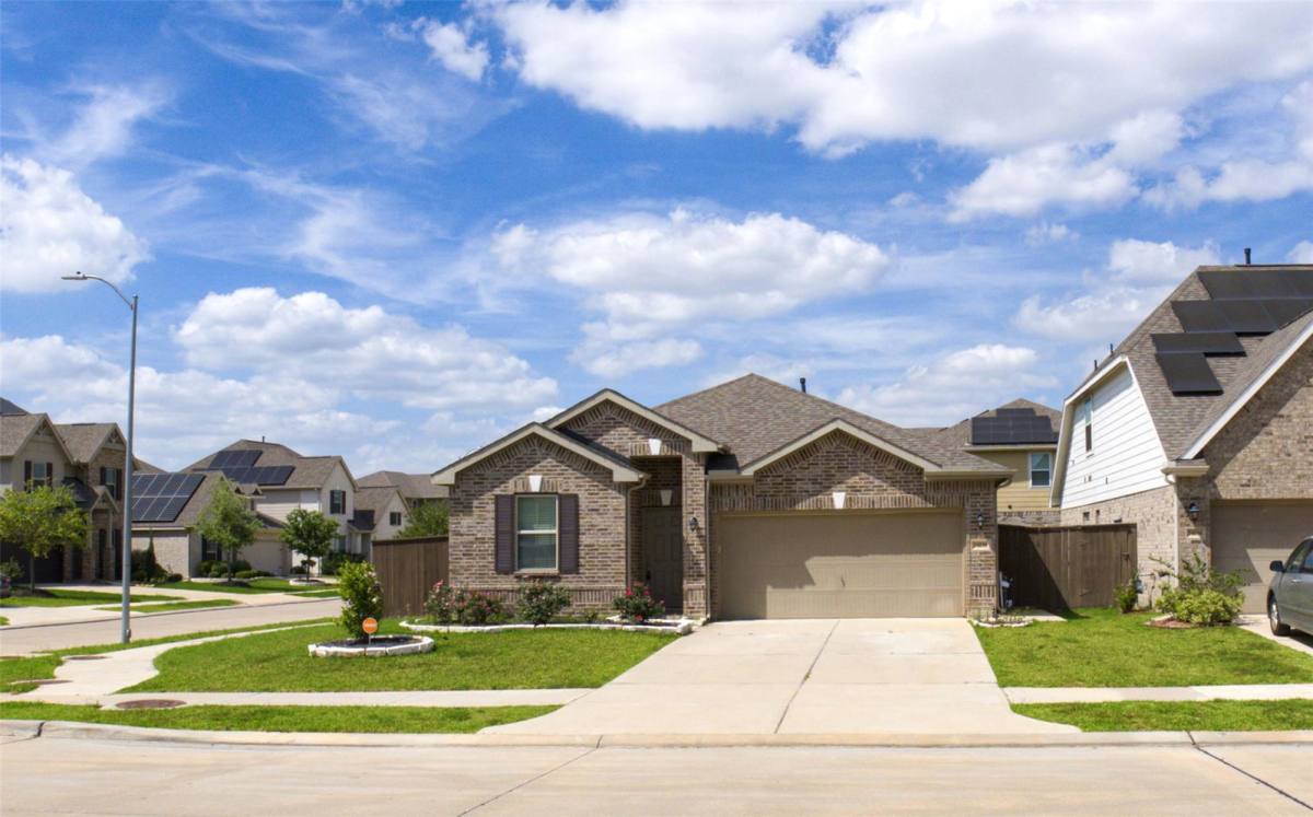 Apartment for rent at 24238 Golden Fallow Dr, Katy, TX 77493