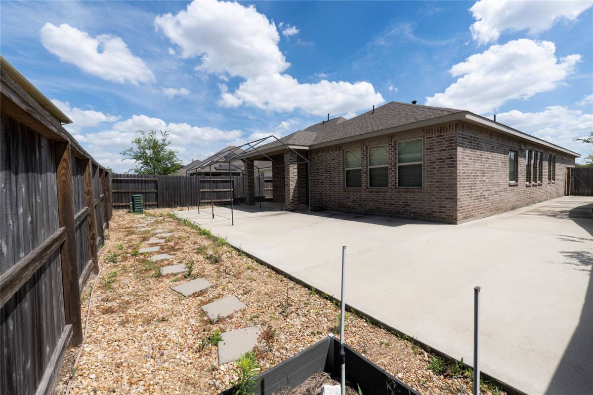 Apartment for rent at 24238 Golden Fallow Dr, Katy, TX 77493