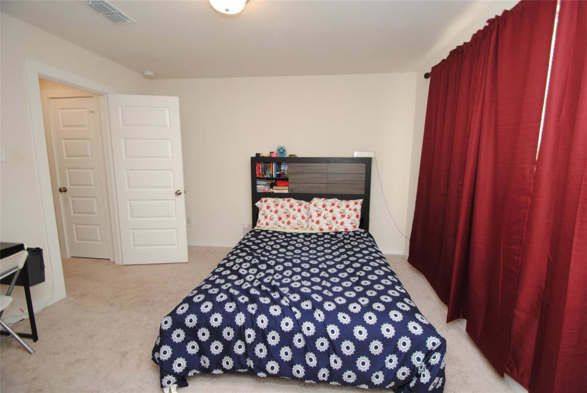 Apartment for rent at 7143 Clearwater Cove Dr, Cypress, TX 77433