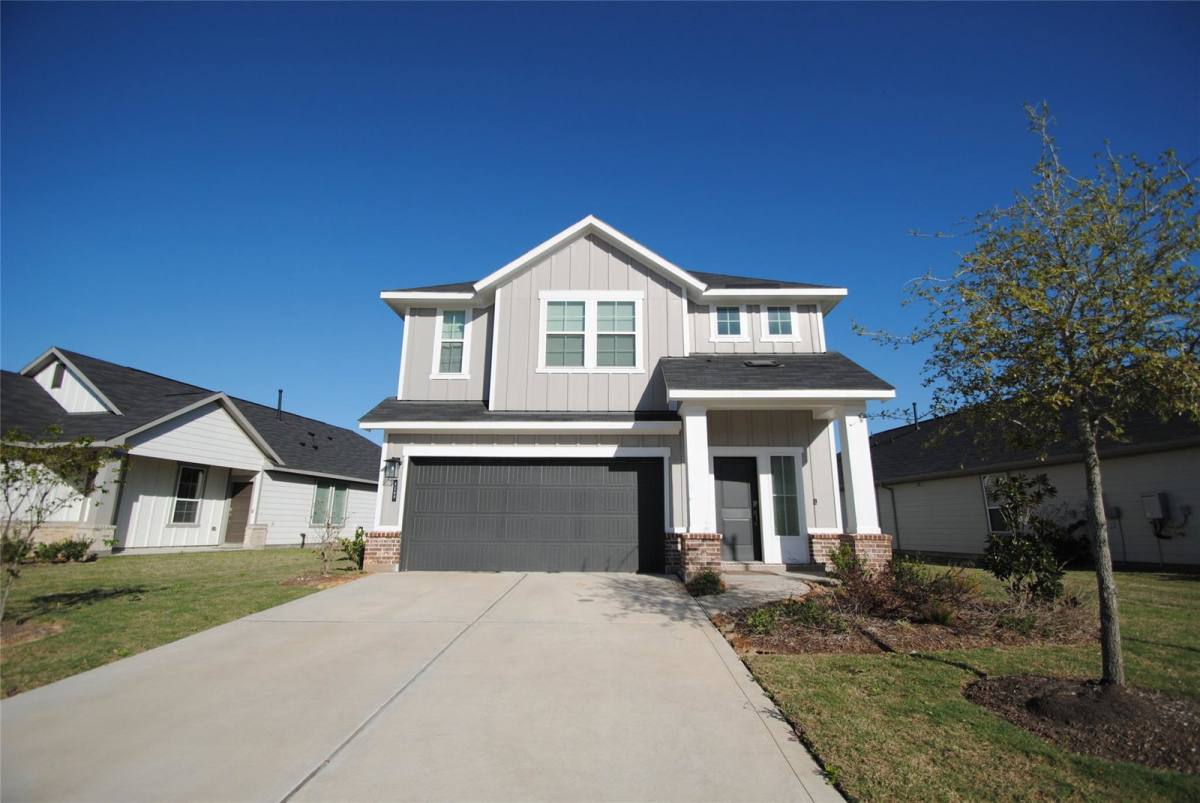 Apartment for rent at 7143 Clearwater Cove Dr, Cypress, TX 77433