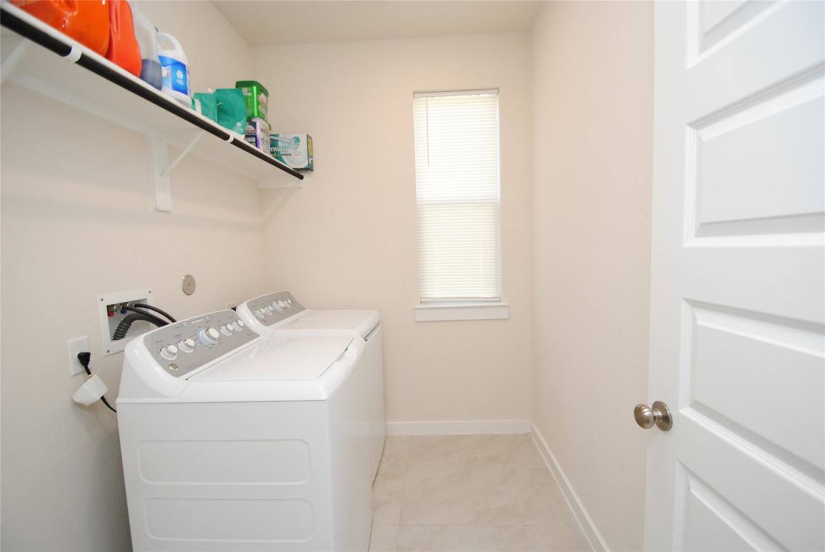 Apartment for rent at 7143 Clearwater Cove Dr, Cypress, TX 77433