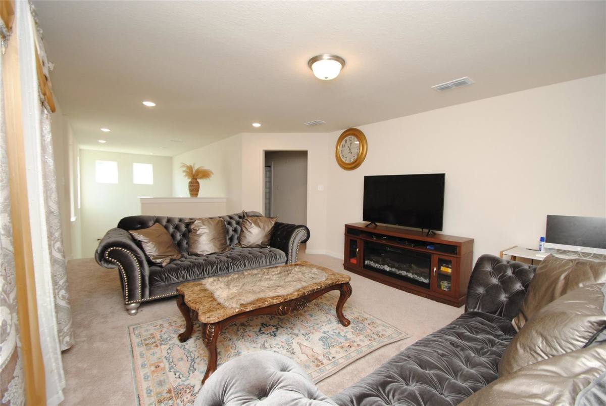 Apartment for rent at 7143 Clearwater Cove Dr, Cypress, TX 77433