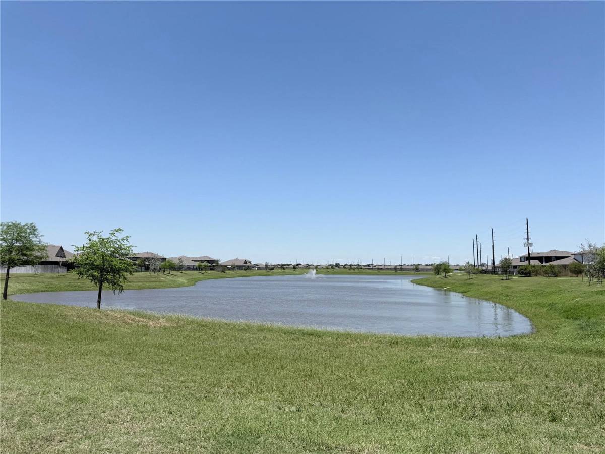 House for rent at 1109 Lakes Edge Lane, Missouri City, TX 77459