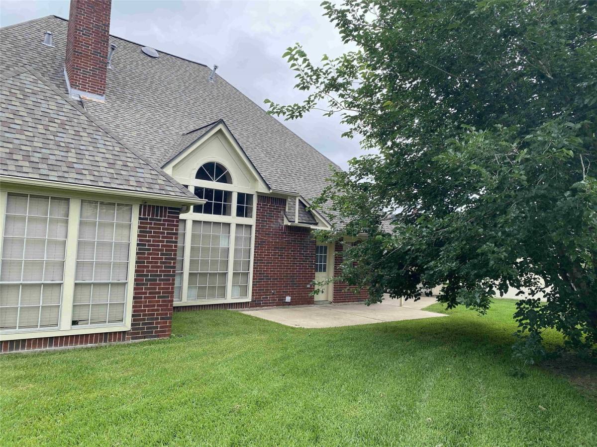 House for rent at 3211 Breckinridge Court, Missouri City, TX 77459