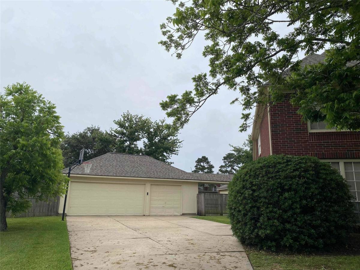 House for rent at 3211 Breckinridge Court, Missouri City, TX 77459