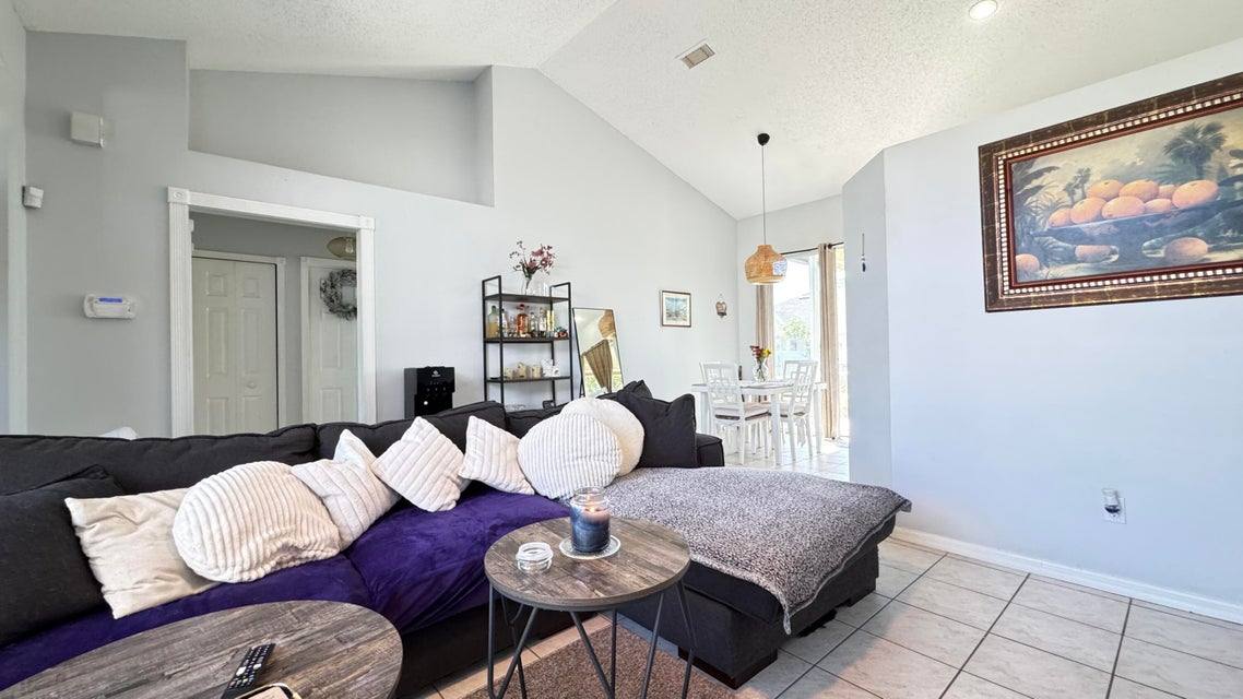 House for rent at 2144 SW Vista Rd, Port Saint Lucie, FL 34953