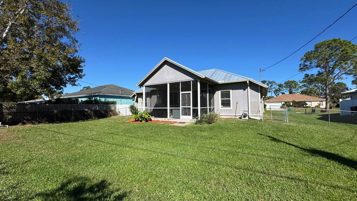 House for rent at 2144 SW Vista Rd, Port Saint Lucie, FL 34953