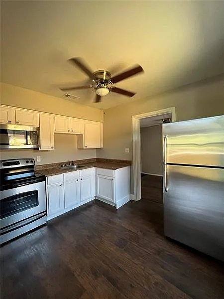 House for rent at 3300 16th Ave S, Saint Petersburg, FL 33712