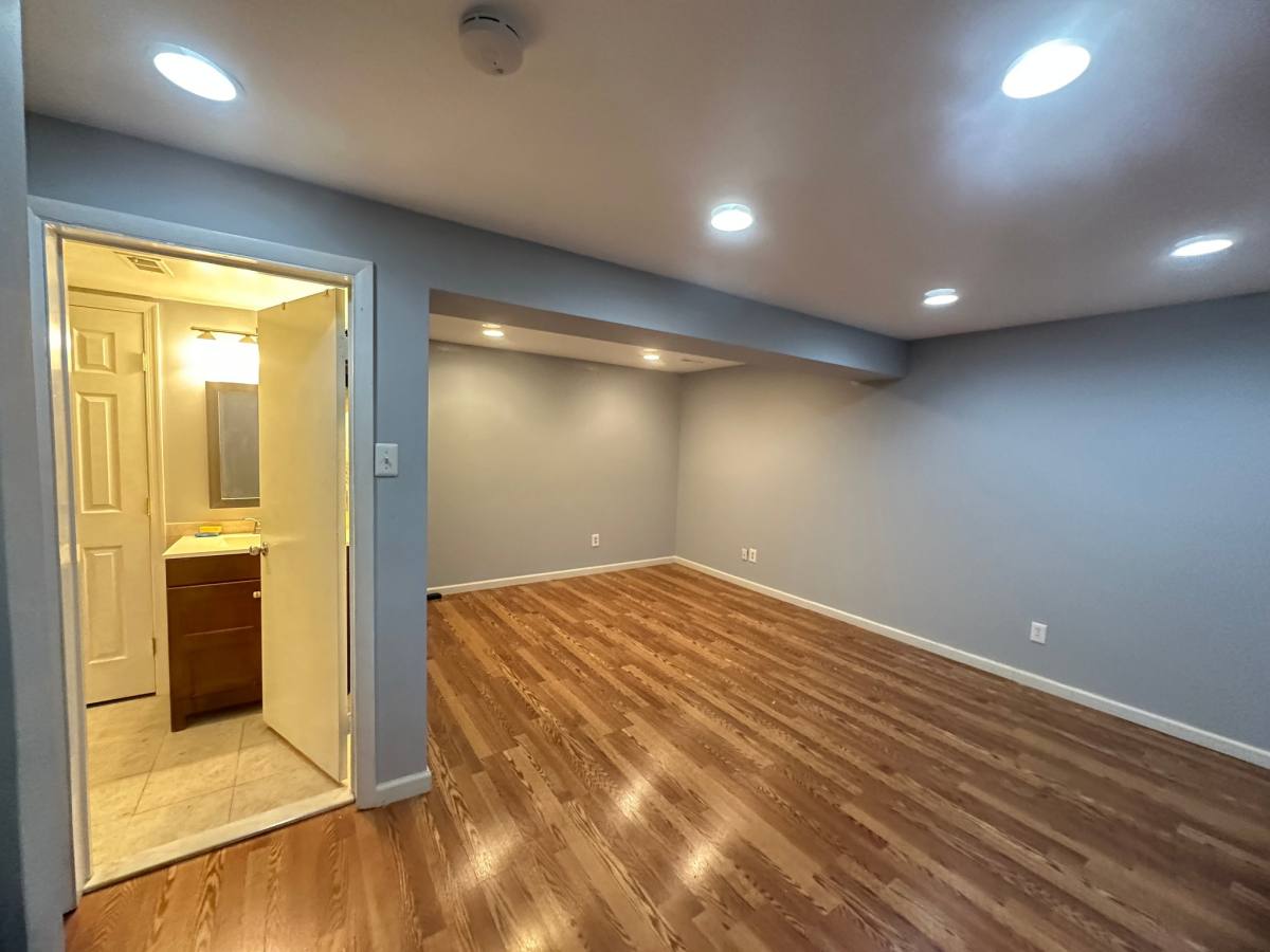 Townhouse for rent at 11553 Sullnick Way, Gaithersburg, MD 20878