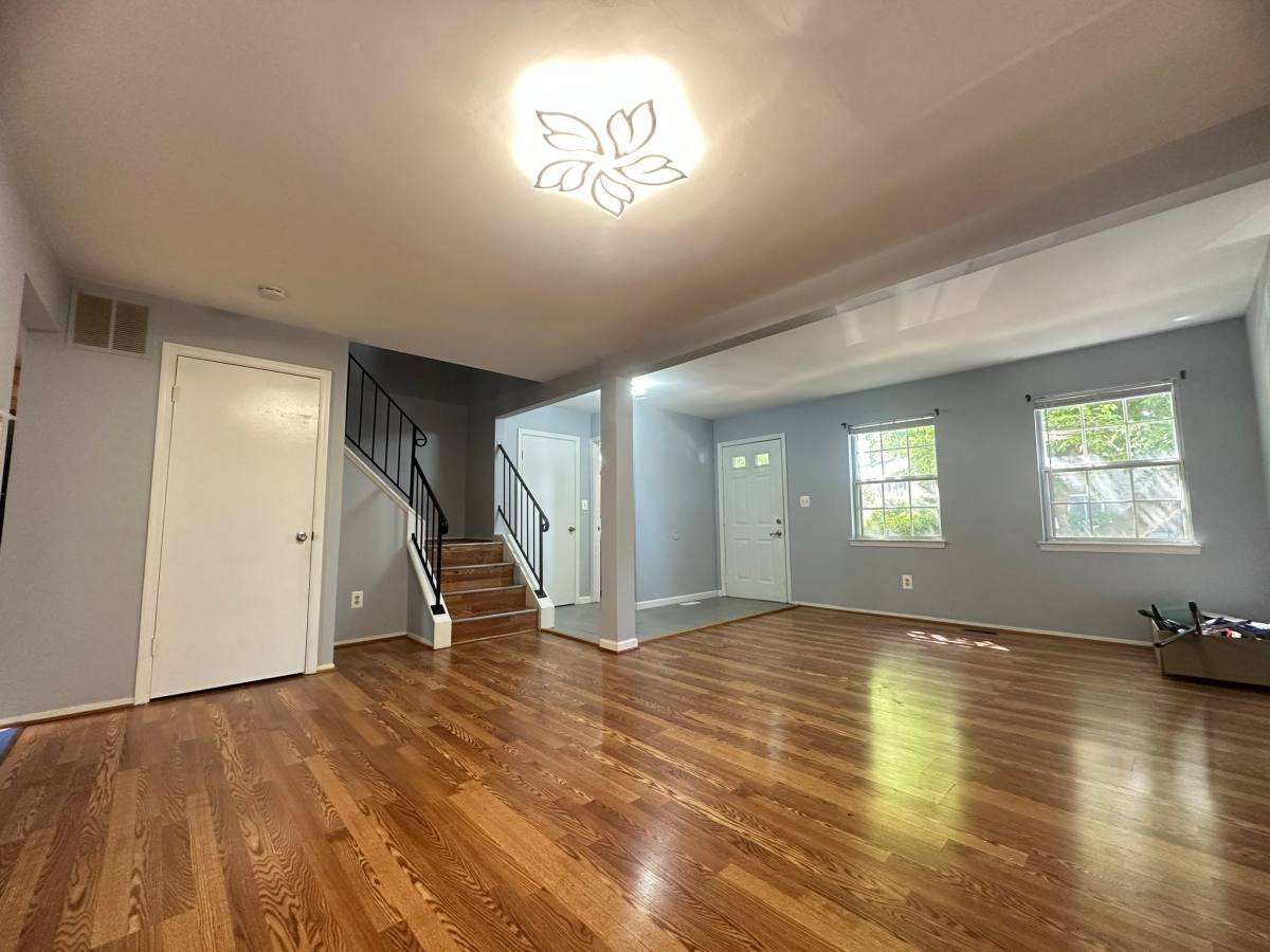 Townhouse for rent at 11553 Sullnick Way, Gaithersburg, MD 20878
