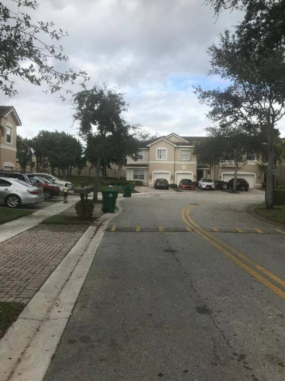 Townhouse for rent at 4240 SW #125, Hollywood, FL 33027