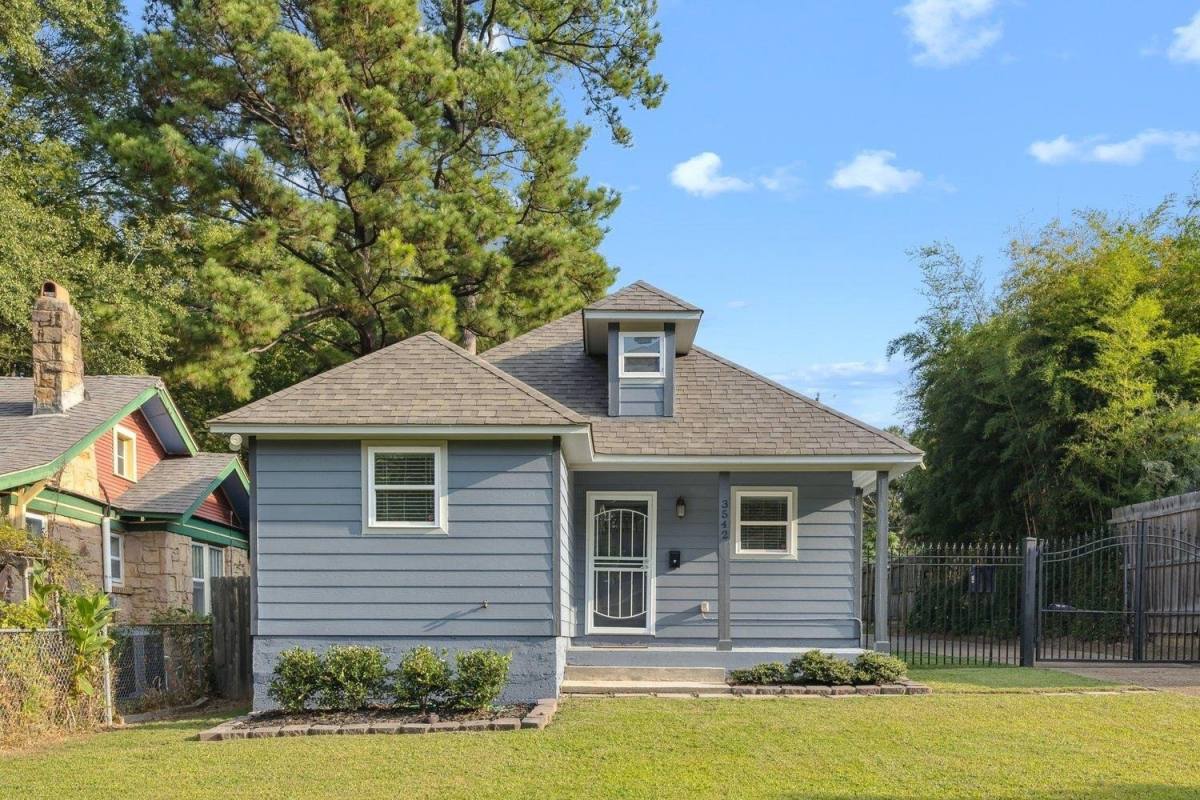House for rent at 3542 Douglass Ave, Memphis, TN 38111