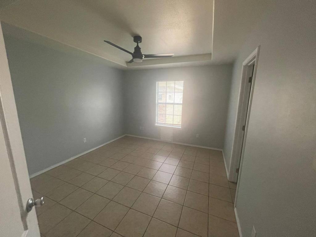 Apartment for rent at 1301 N Sal St #4, Edinburg, TX 78541