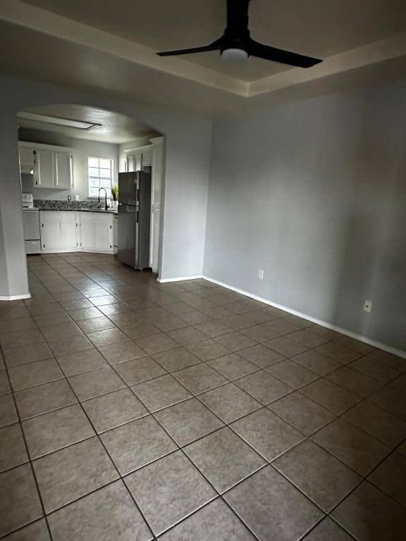 Apartment for rent at 1301 N Sal St #4, Edinburg, TX 78541