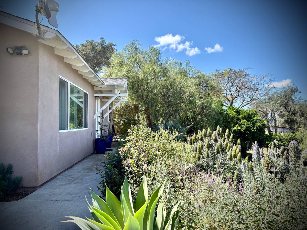 House for rent at 2436 Green Hills Way #A, Vista, CA 92084