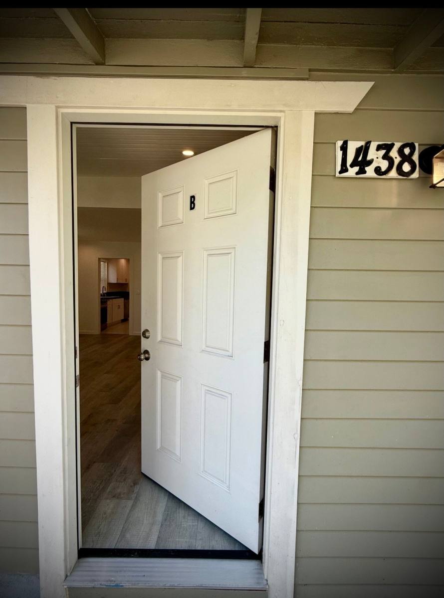 Apartment for rent at 1438 11th St #B, Santa Monica, CA 90401