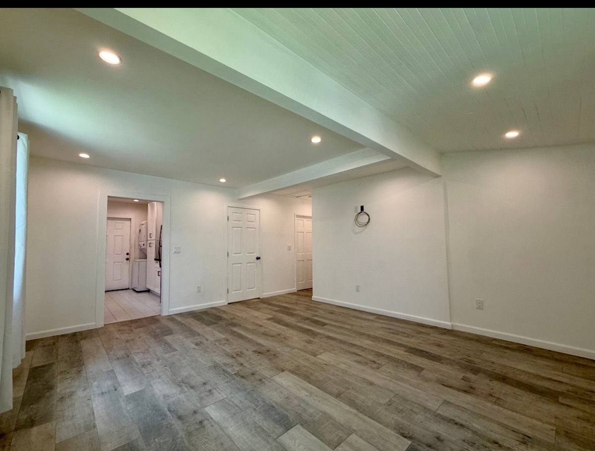 Apartment for rent at 1438 11th St #B, Santa Monica, CA 90401