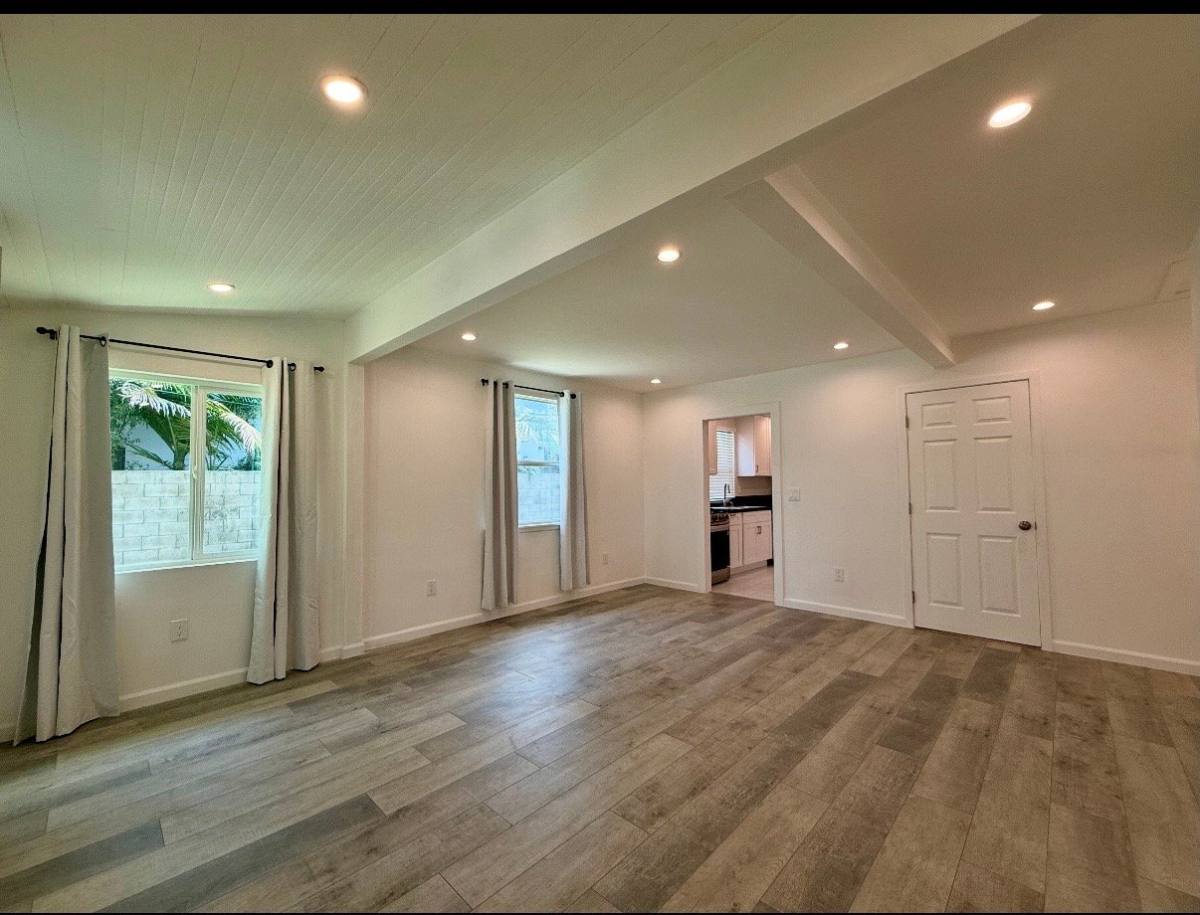 Apartment for rent at 1438 11th St #B, Santa Monica, CA 90401