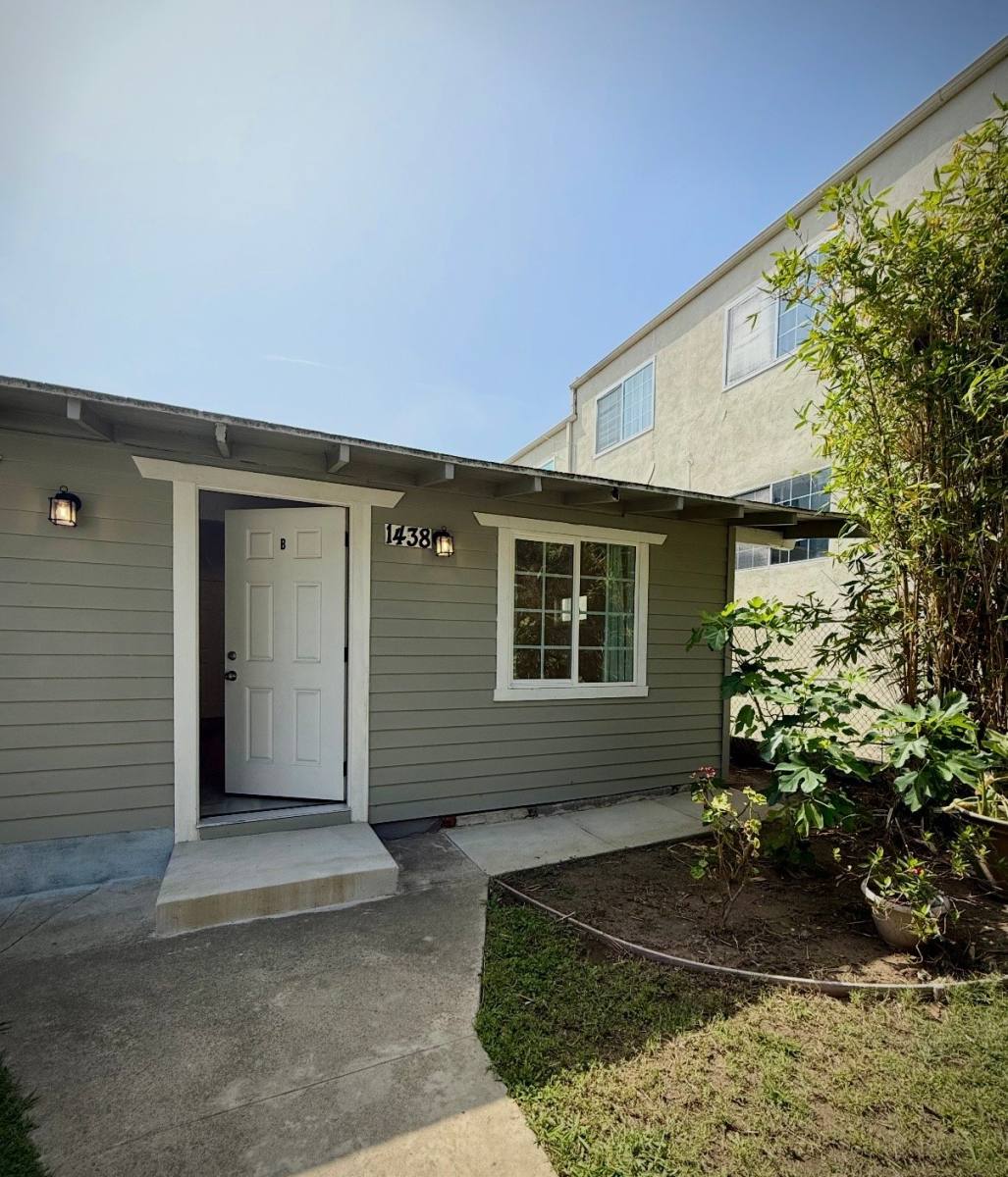 Apartment for rent at 1438 11th St #B, Santa Monica, CA 90401