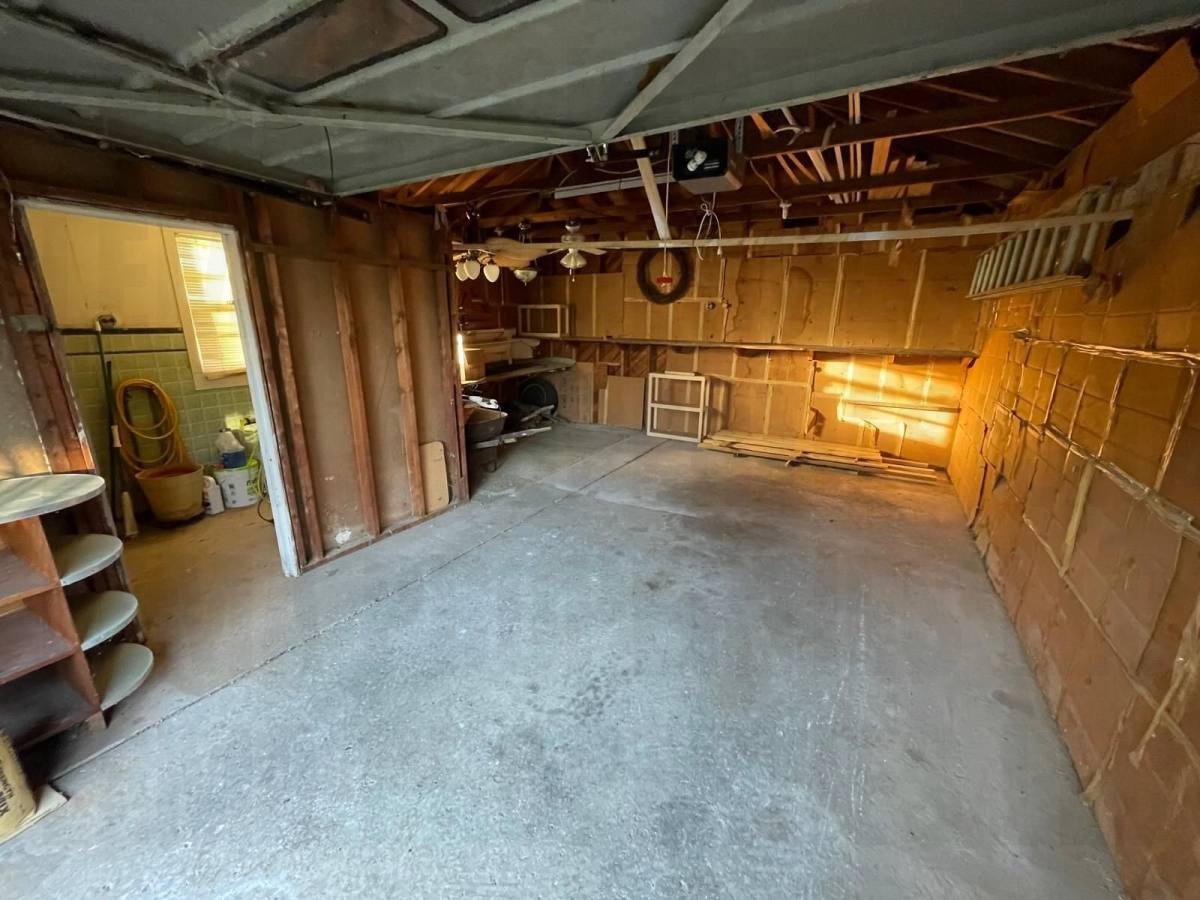 House for rent at 1103 E 2nd St, Tuscumbia, AL 35674