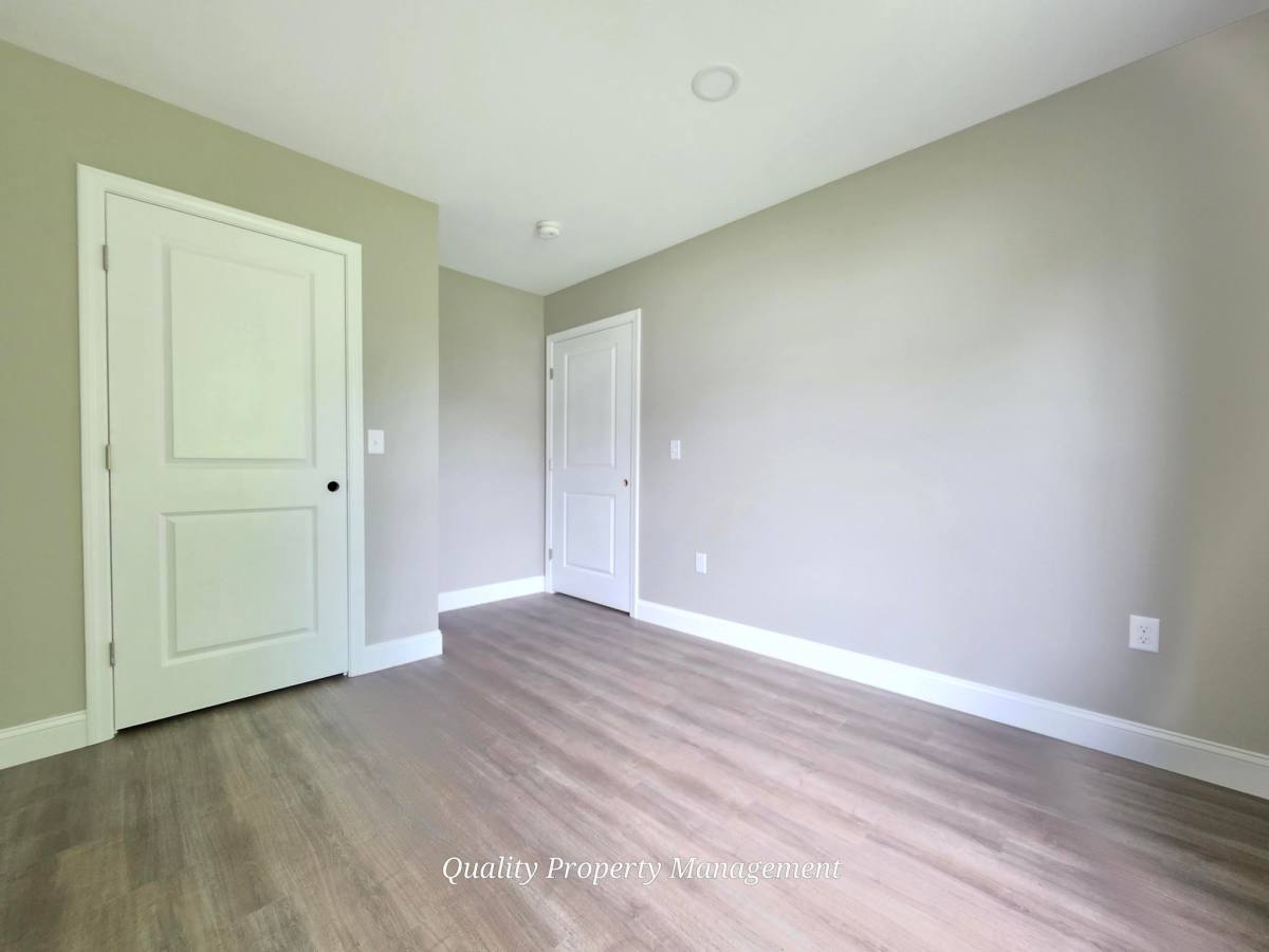 Apartment for rent at 371 Lincoln St #3, Bangor, ME 04401