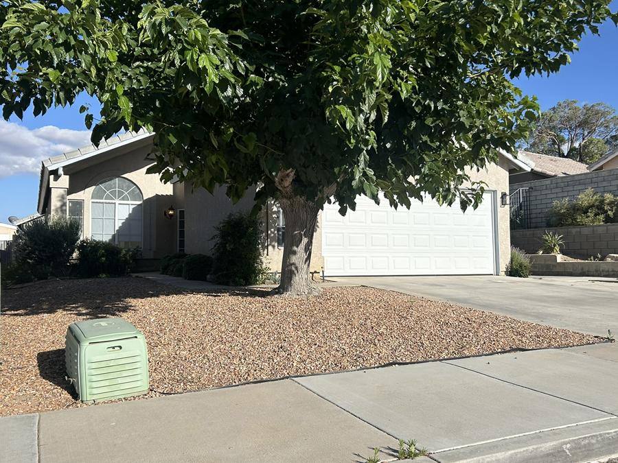 House for rent at 14979 Buckskin Rd, Victorville, CA 92394