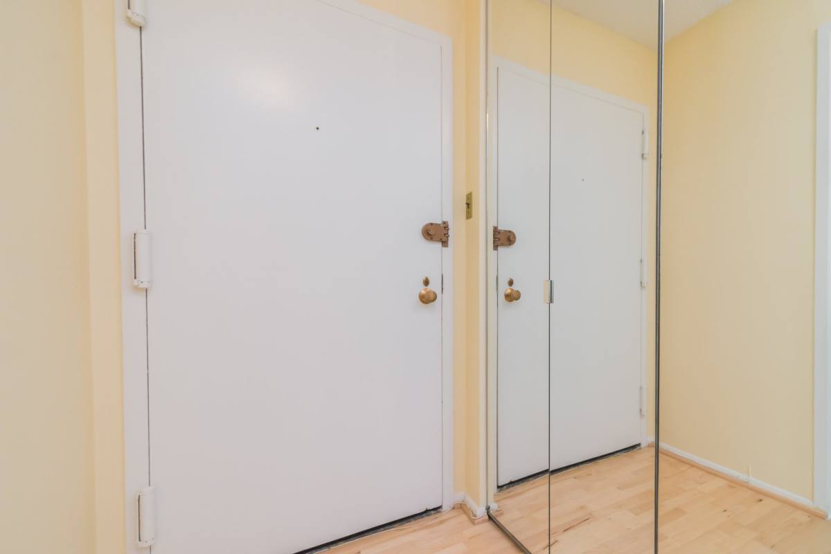 Apartment for rent at 1325 18th St NW #212, Washington, DC 20036