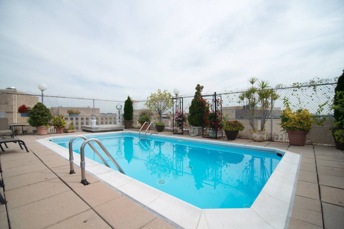 Apartment for rent at 1325 18th St NW #212, Washington, DC 20036
