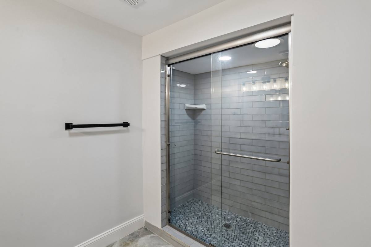 House for rent at 203 Woodland Rd, Rockville, MD 20850